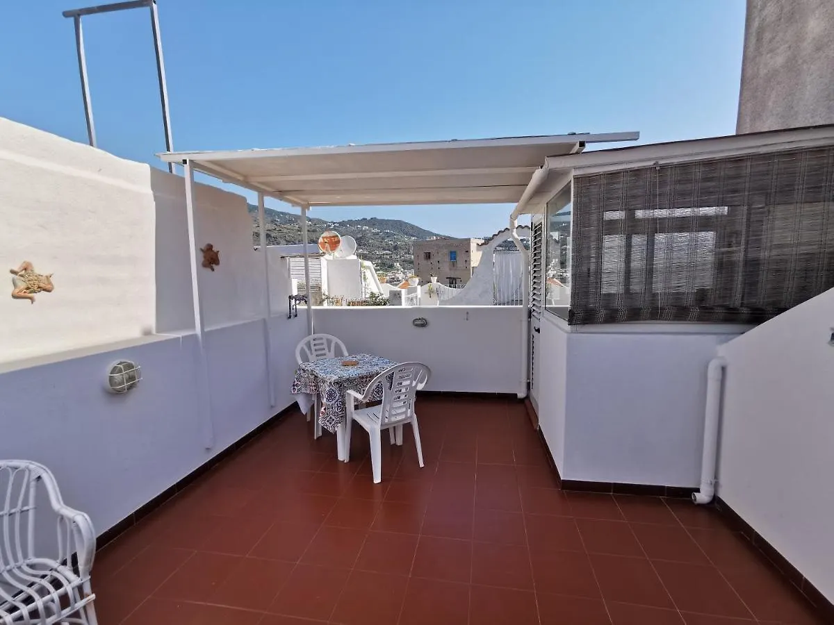 Lo Nardo Accommodation Липари Апарт-отель
