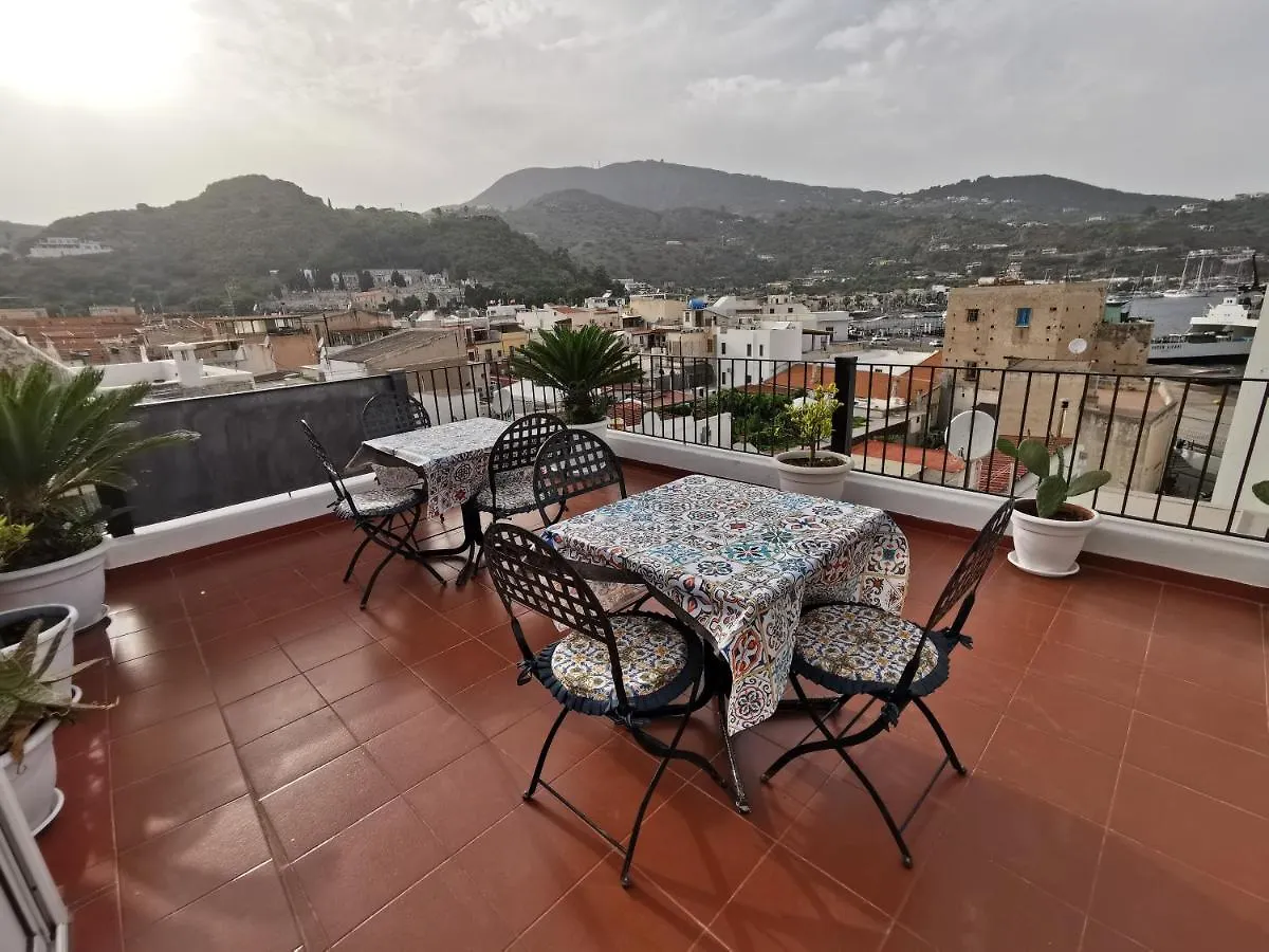 Lo Nardo Accommodation Lipari  2*, Lipari (Isola Lipari)