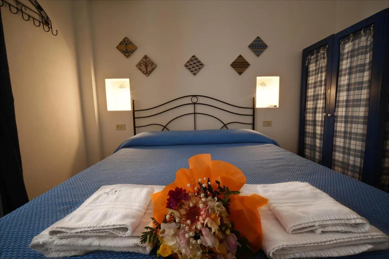 Lo Nardo Accommodation Lipari  2*, Lipari (Isola Lipari) Italy