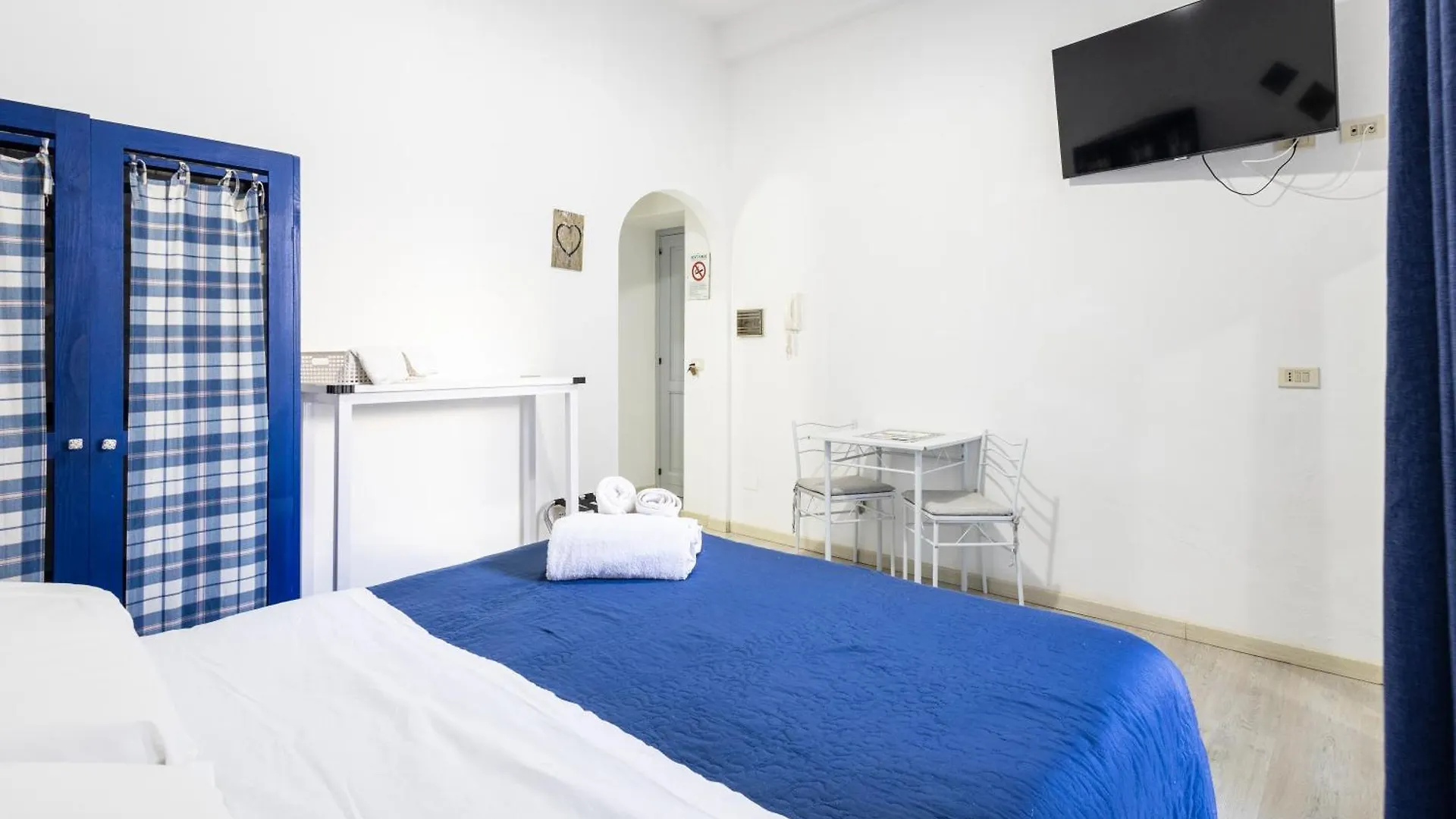 Aparthotel Lo Nardo Accommodation Lipari