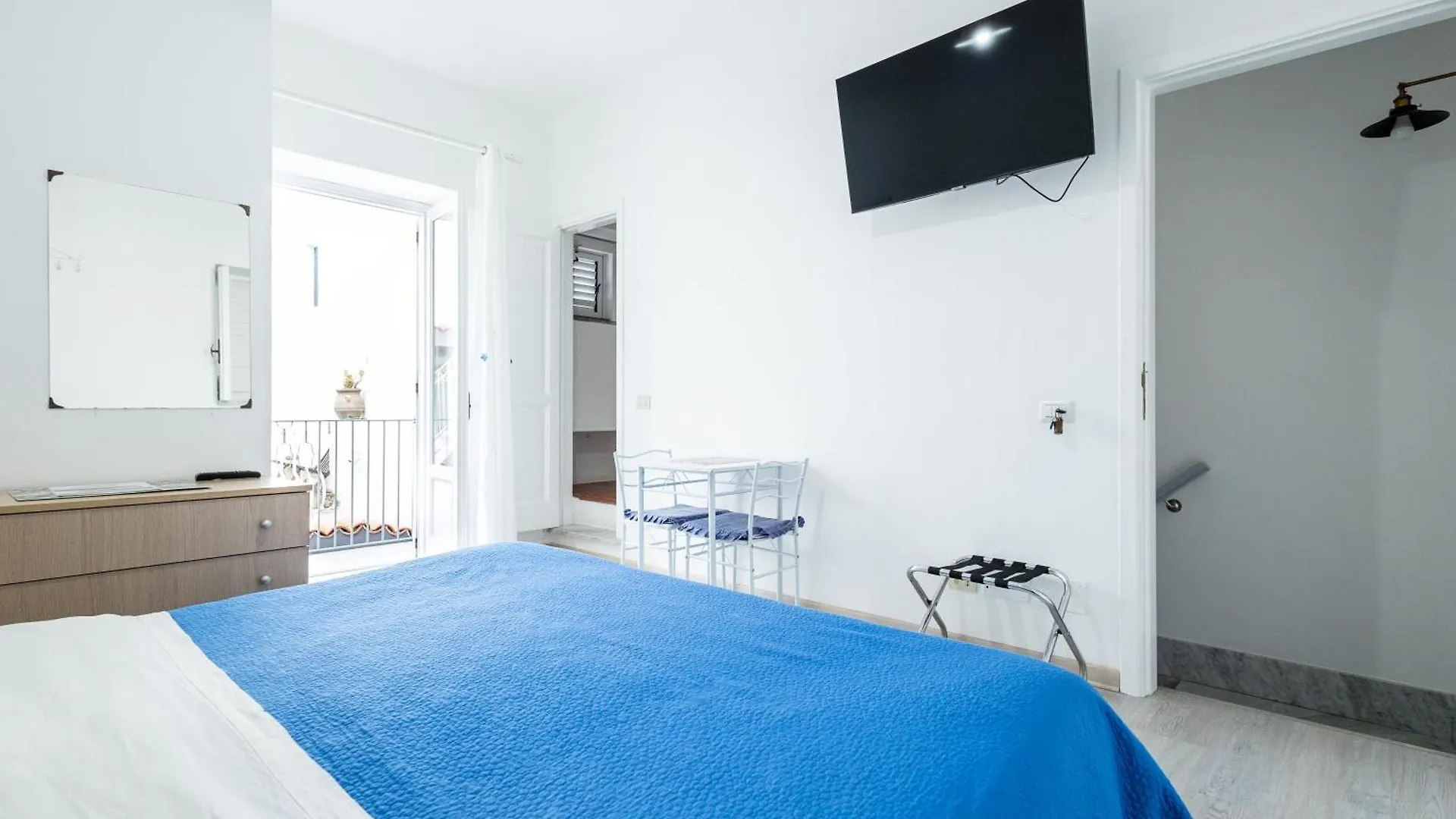 Aparthotel Lo Nardo Accommodation Lipari