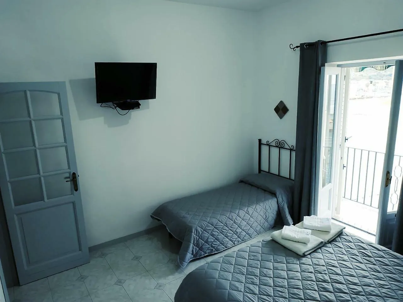 Lo Nardo Accommodation Lipari  2*, Lipari (Isola Lipari)